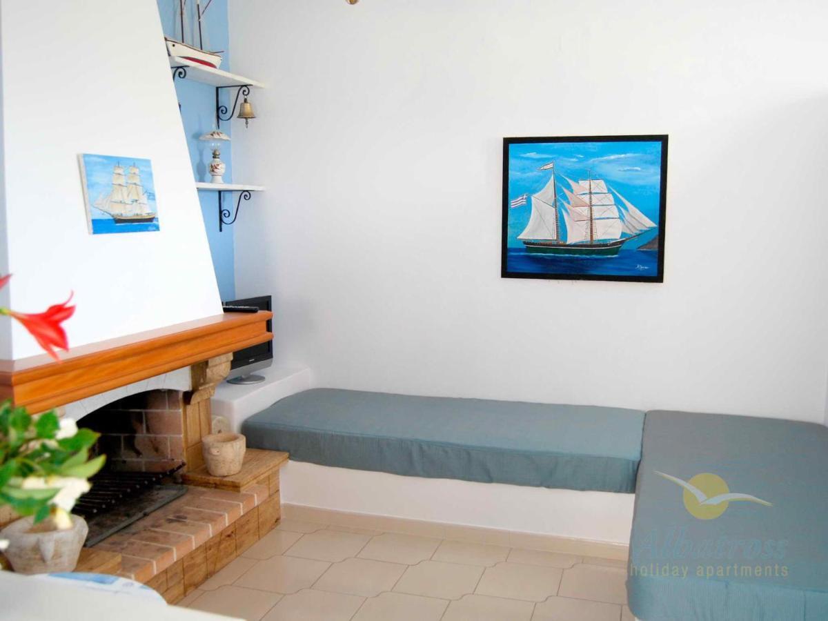 Albatross Holiday Apartments Agios Sostis  Ngoại thất bức ảnh
